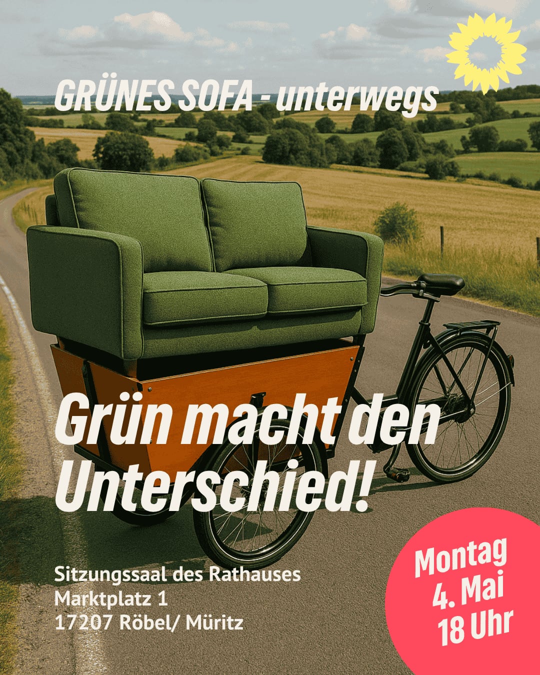 Grünes Sofa unterwegs in Röbel. 4. Mai