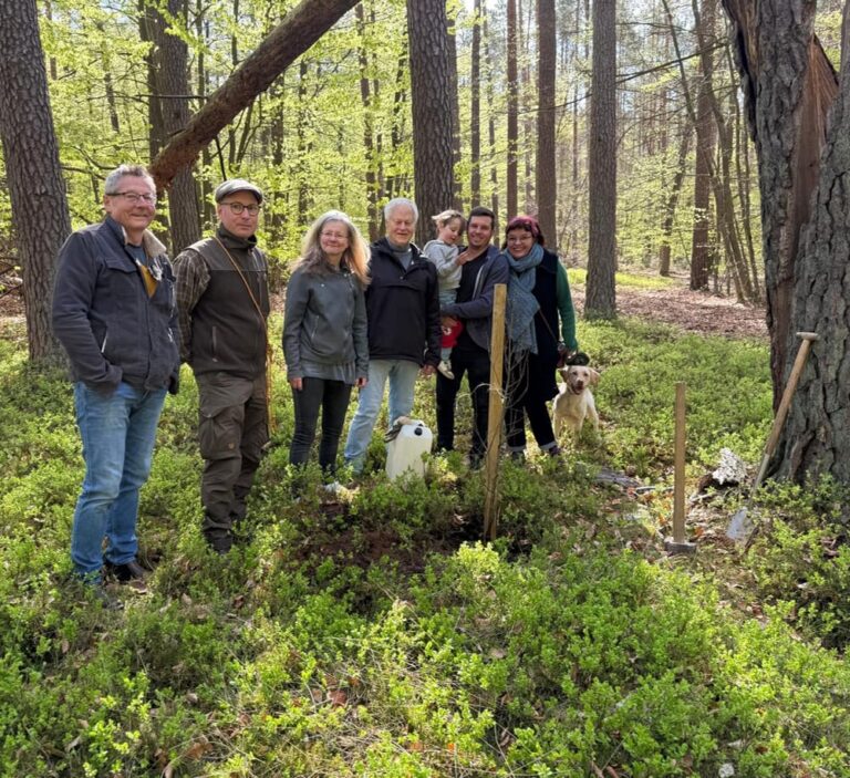 Baumpflanzaktion der GRÜNEN in Waren (Müritz)